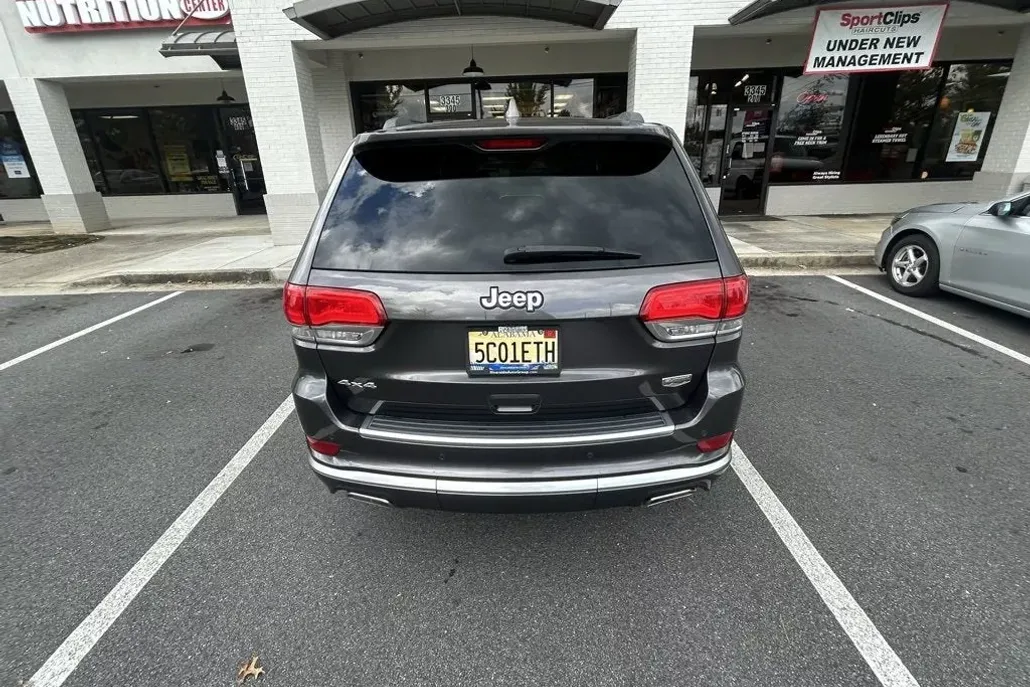 2018 Jeep Grand Cherokee Summit photo 1