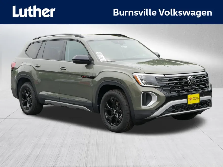 2025 Volkswagen Atlas Peak Edition SE photo 1