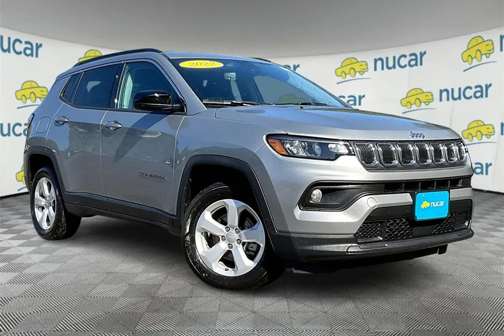 2022 Jeep Compass Latitude photo 1