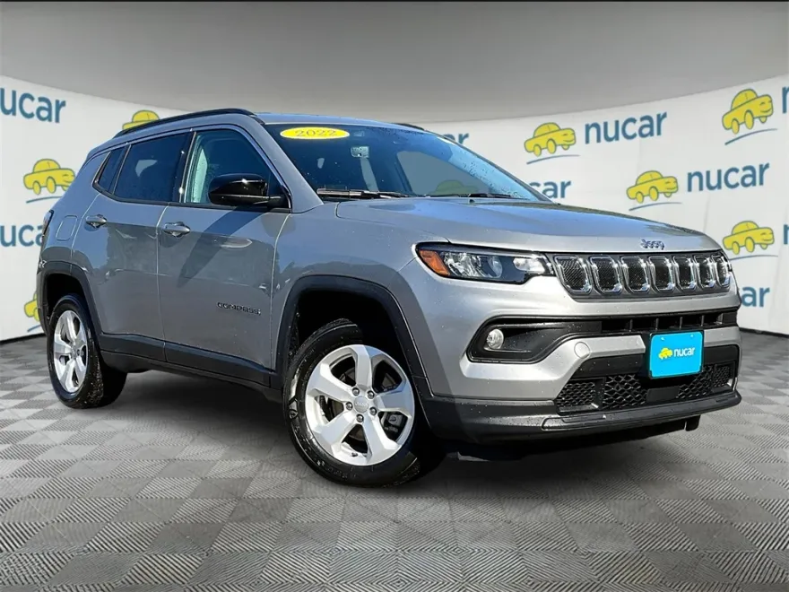 2022 Jeep Compass Latitude photo 1