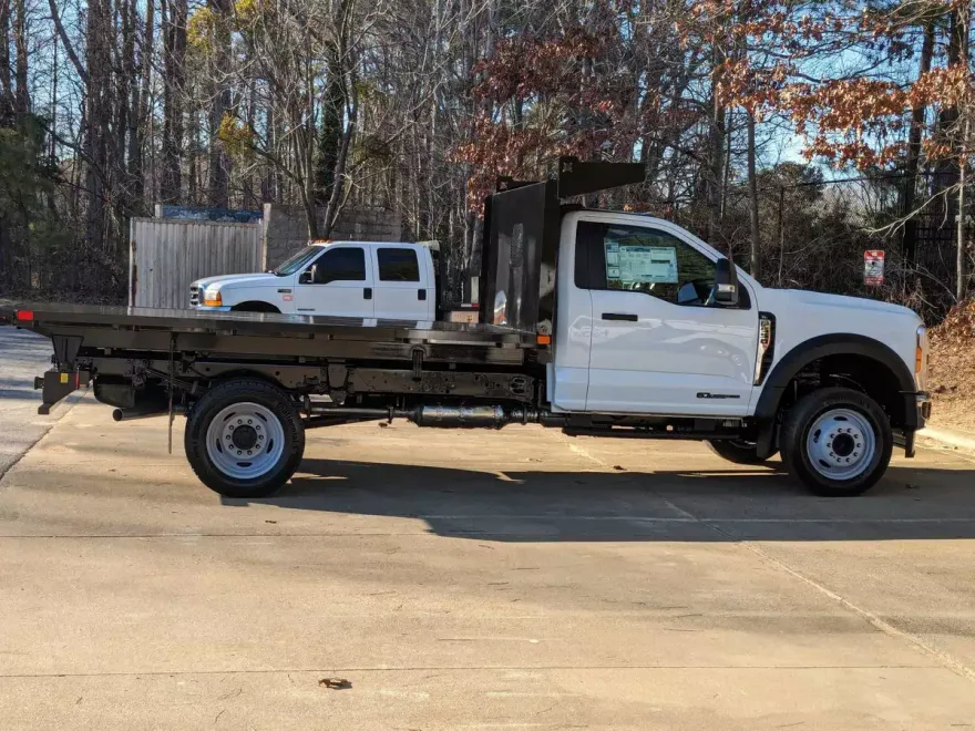 2024 Ford F-550 XL photo 1
