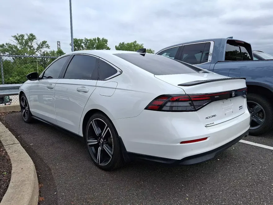 2024 Honda Accord Hybrid Sport photo 1