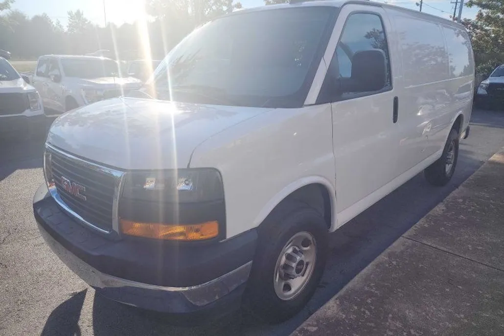2023 Gmc Savana Cargo 2500 photo 1