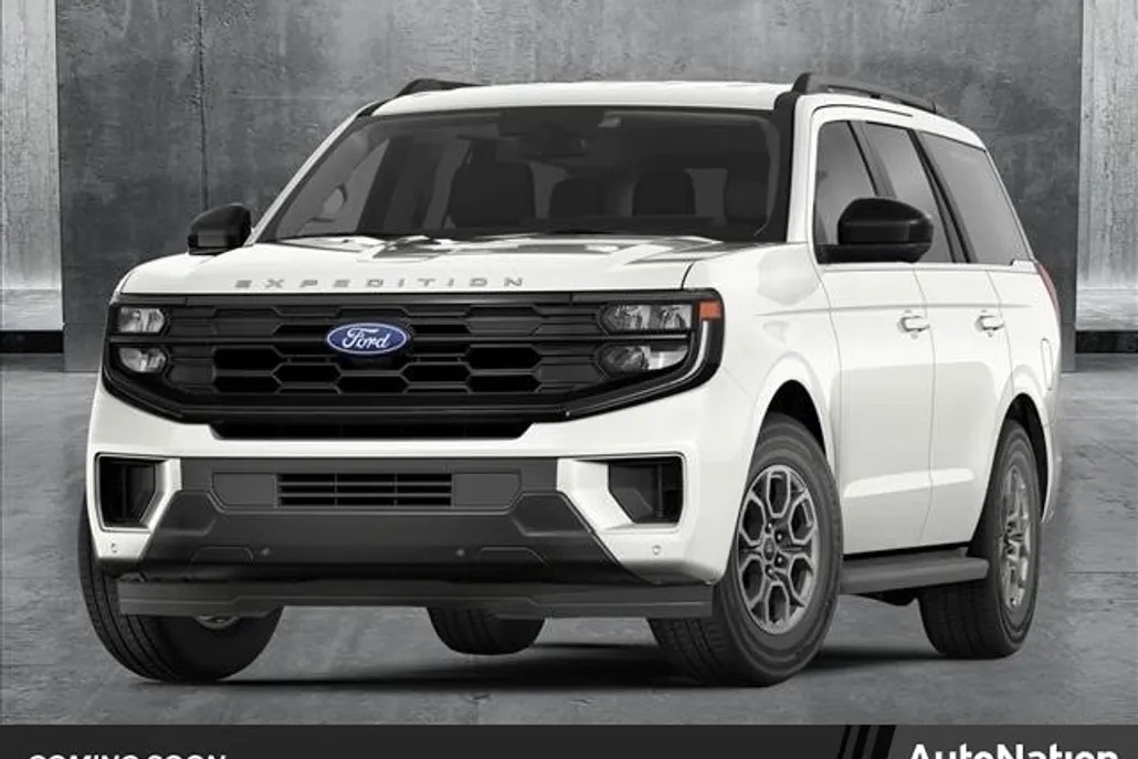 2025 Ford Expedition photo 1