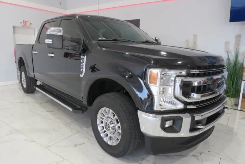 2021 Ford F-250 XLT photo 1