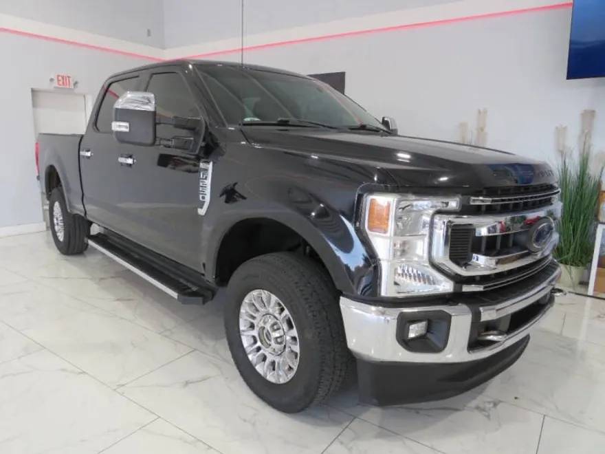 2021 Ford F-250 XLT photo 1