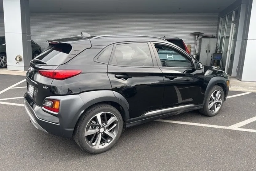 2021 Hyundai Kona Limited photo 1