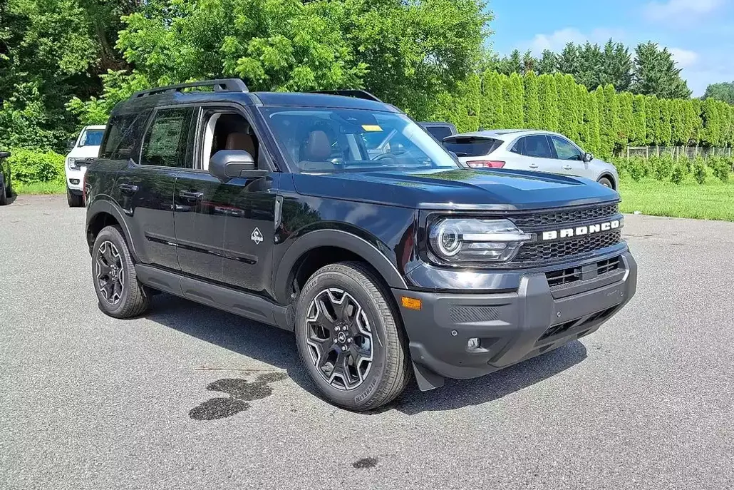 2025 Ford Bronco Sport Outer Banks photo 1