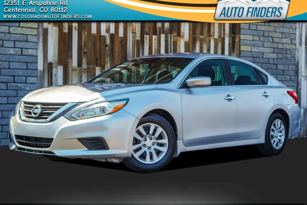 2016 Nissan Altima Base photo 1