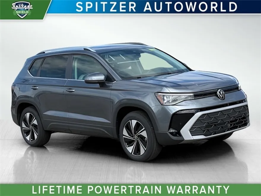 2025 Volkswagen Taos SE photo 1