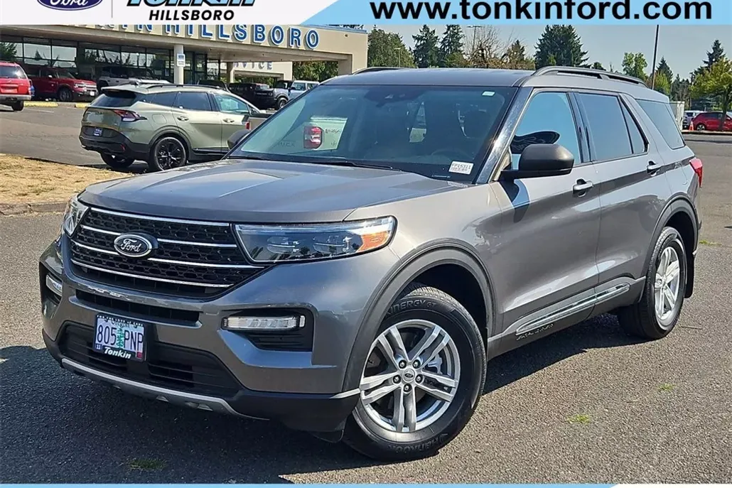 2021 Ford Explorer XLT photo 1