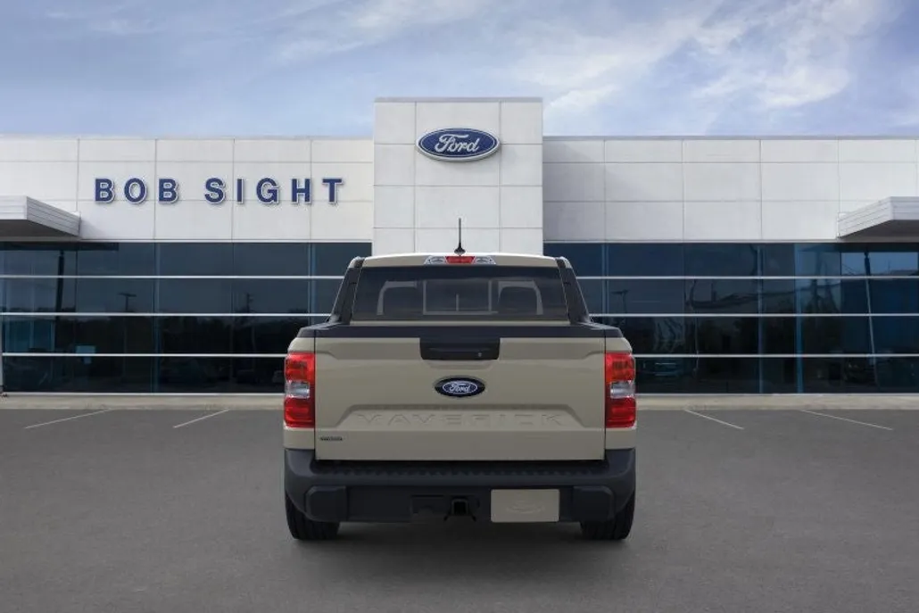 2025 Ford Maverick XLT photo 1