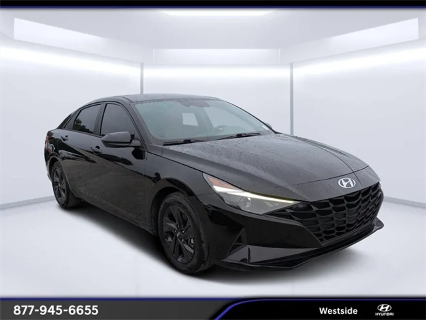 2021 Hyundai Elantra SEL photo 1