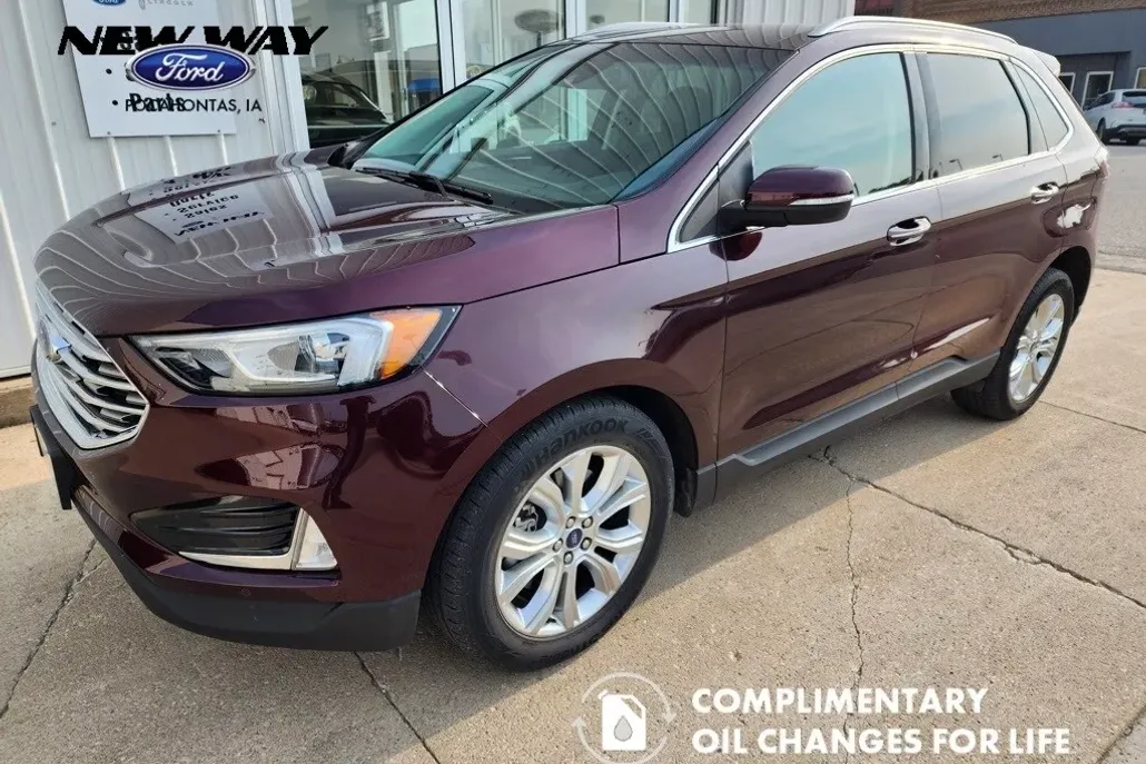 2020 Ford Edge Titanium photo 1