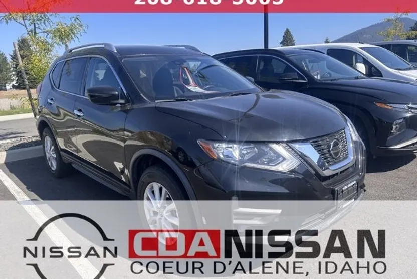 2020 Nissan Rogue SV photo 1