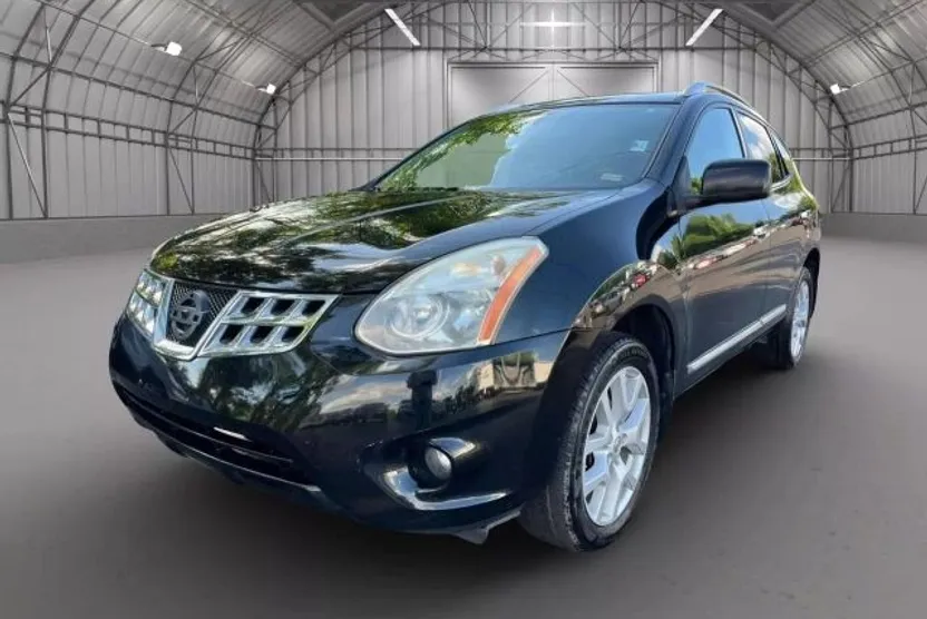 2011 Nissan Rogue SV photo 1