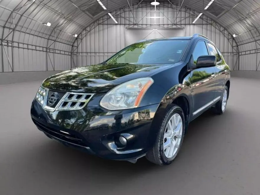 2011 Nissan Rogue SV photo 1