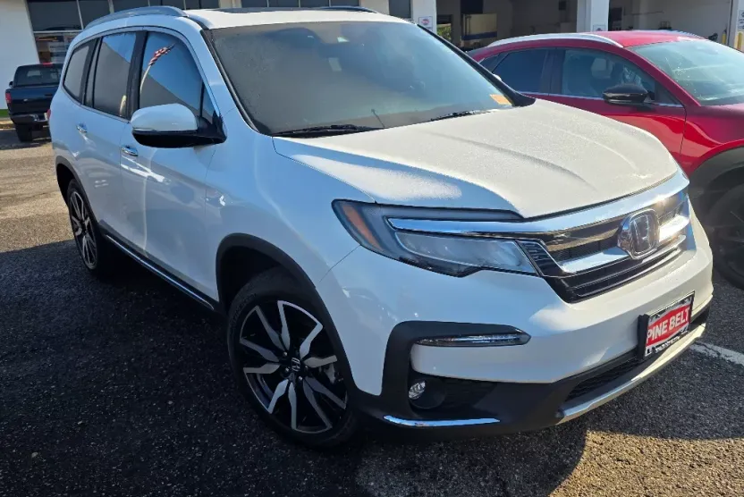 2022 Honda Pilot Touring photo 1