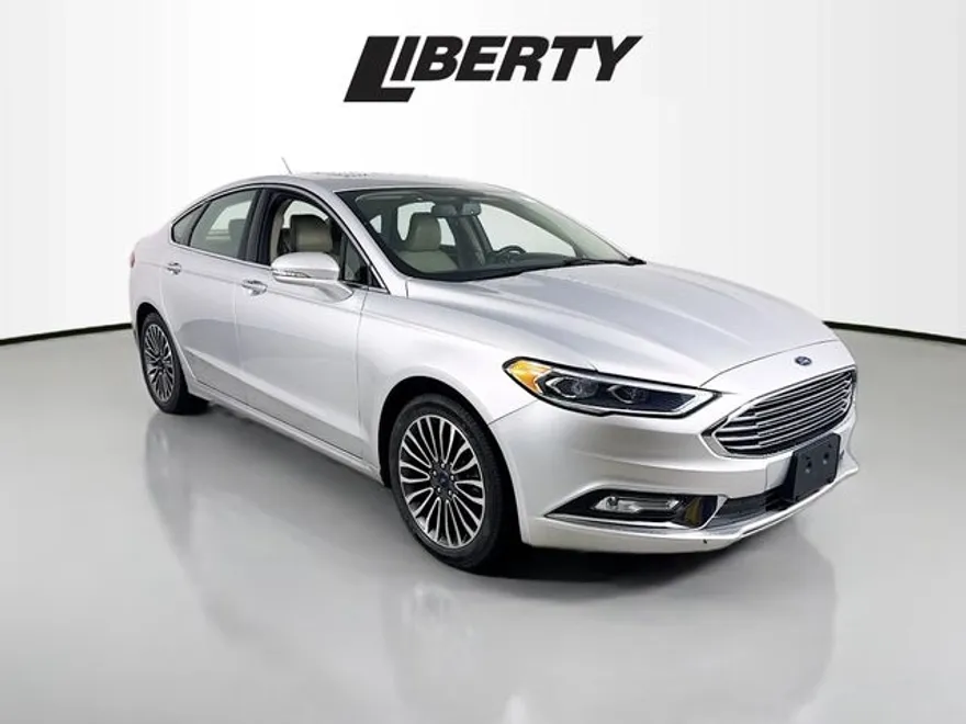 2017 Ford Fusion SE photo 1