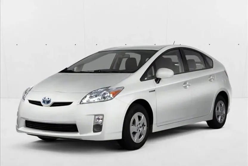2011 Toyota Prius Two photo 1