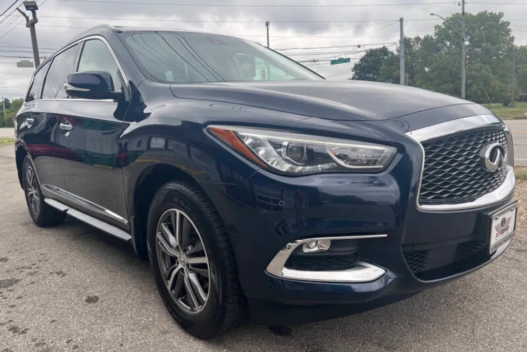 2017 Infiniti QX60 Base photo 1