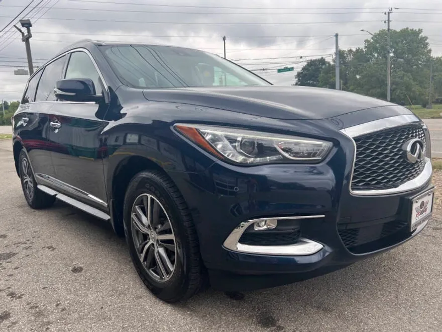 2017 Infiniti QX60 Base photo 1