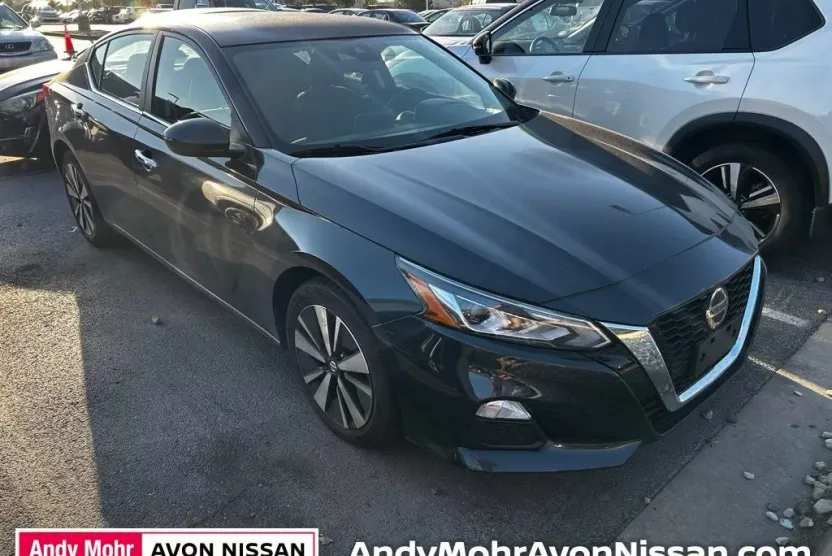 2021 Nissan Altima 2.5 SV photo 1