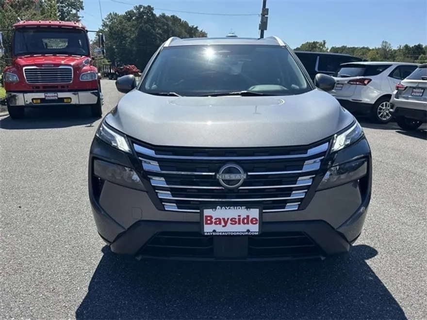 2024 Nissan Rogue SV photo 1