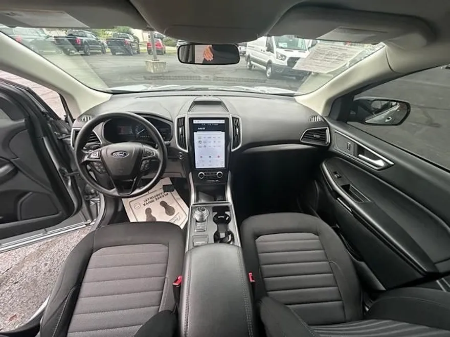 2023 Ford Edge SE photo 35