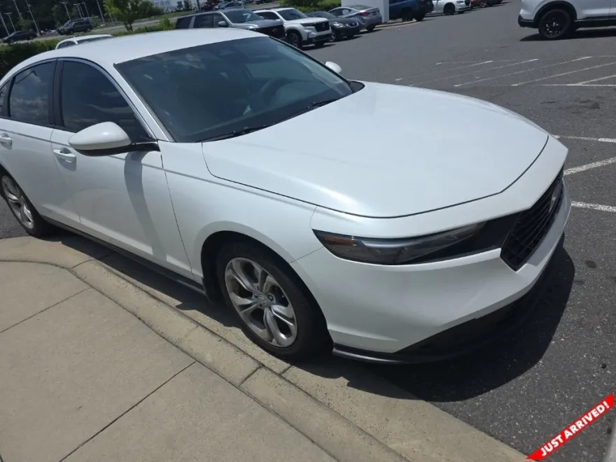 2023 Honda Accord LX photo 1