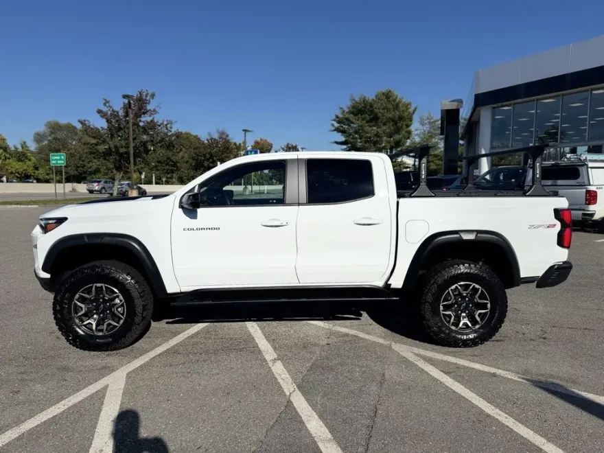 2024 Chevrolet Colorado ZR2 photo 1