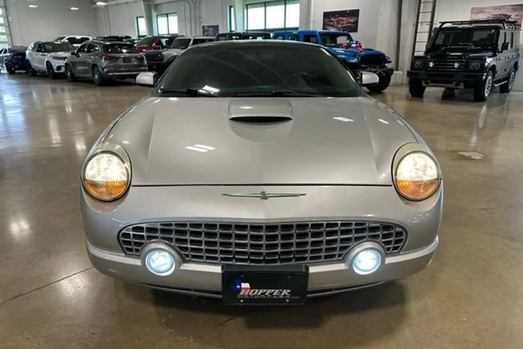 2004 Ford Thunderbird Premium photo 1