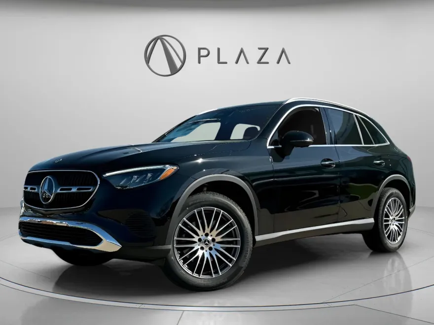 2025 Mercedes Benz GLC 300 4MATIC photo 1