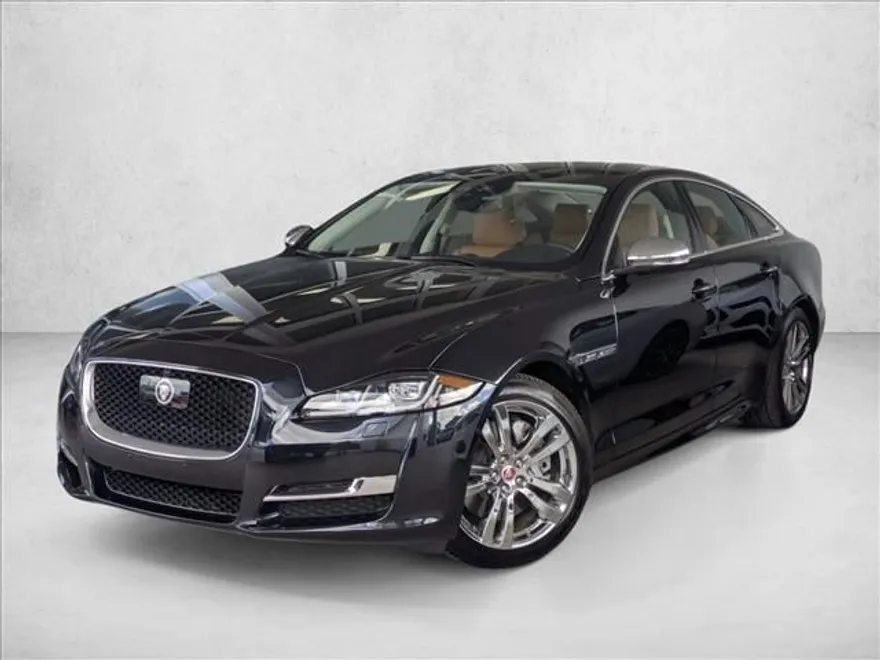 2019 Jaguar XJ R-Sport photo 1