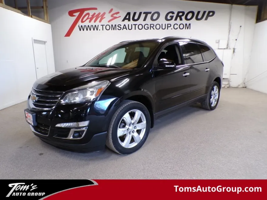 2017 Chevrolet Traverse 1LT photo 1