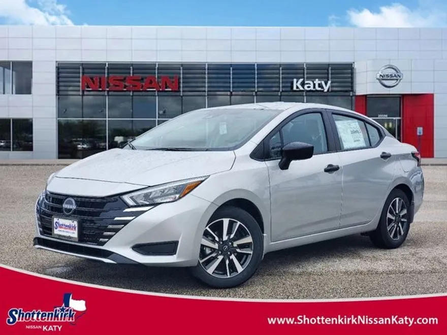2025 Nissan Versa 1.6 S photo 1