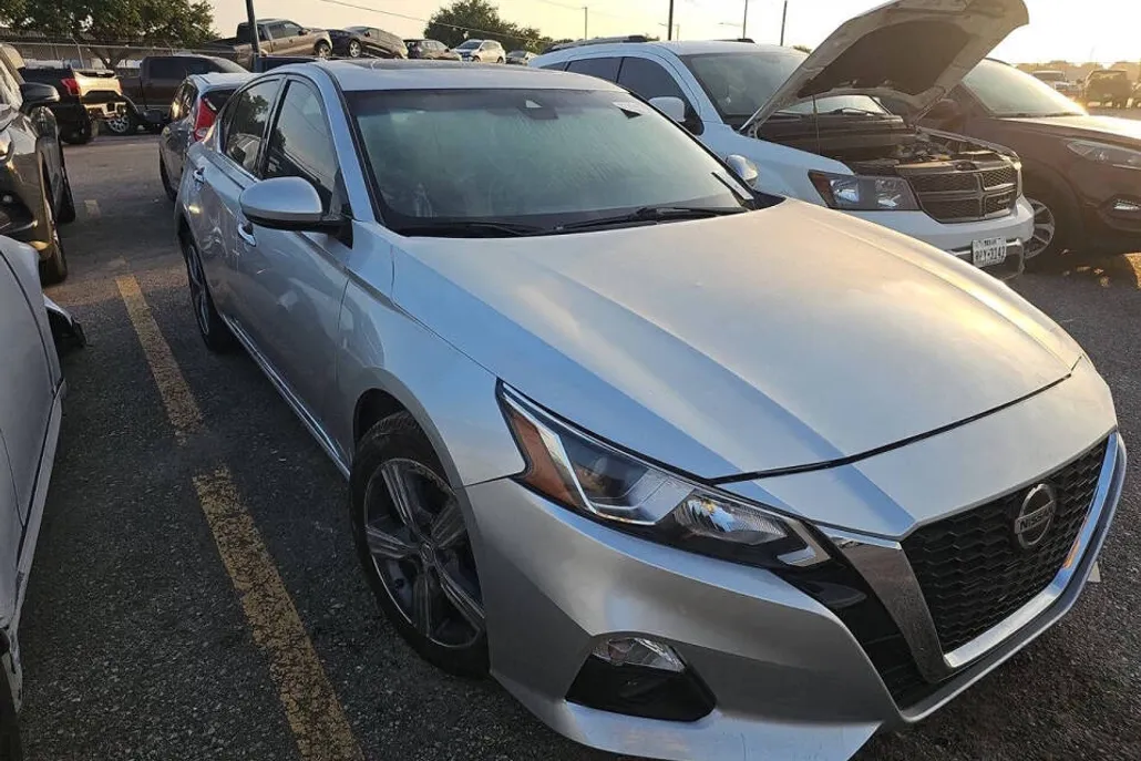 2020 Nissan Altima 2.5 SL photo 1