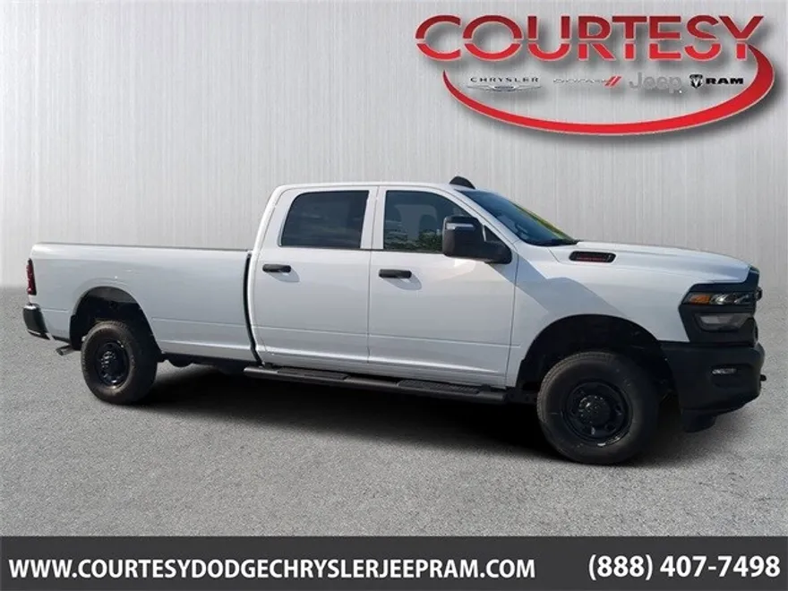 2025 Ram 2500 Tradesman photo 1