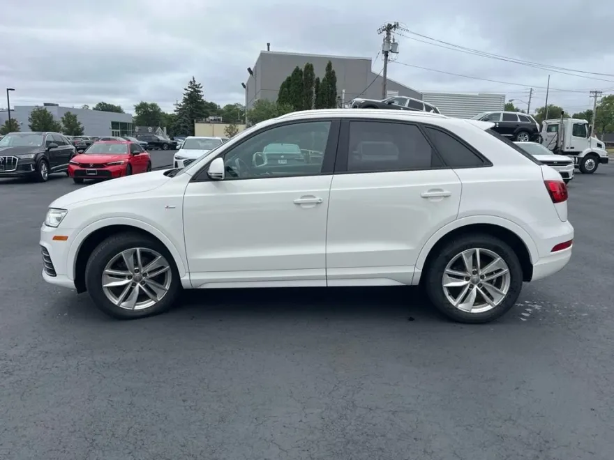 2018 Audi Q3 Premium photo 1