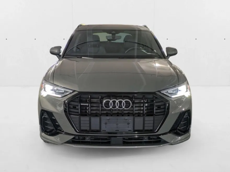 2024 Audi Q3 45 TFSI S line Premium Plus photo 1