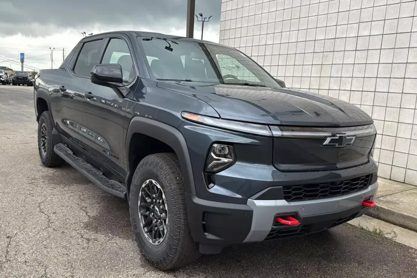 2026 Chevrolet Silverado EV Trail Boss photo 1