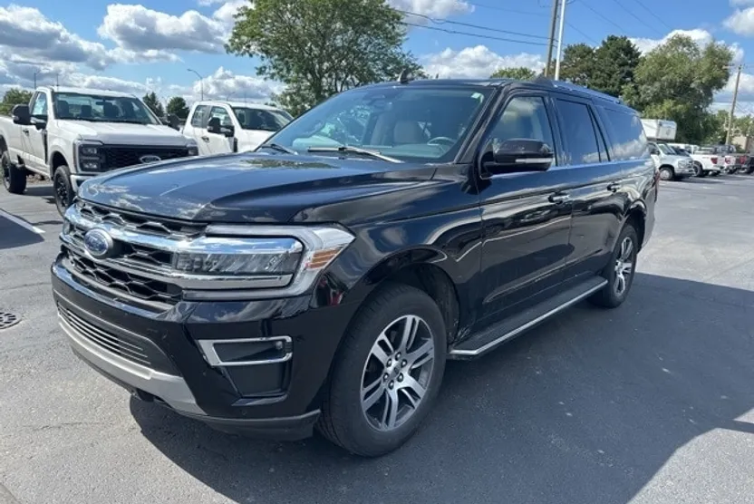 2022 Ford Expedition MAX Limited photo 1