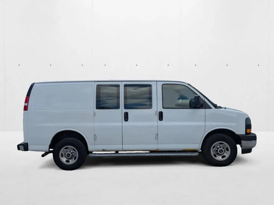 2021 Gmc Savana 2500 Cargo photo 1