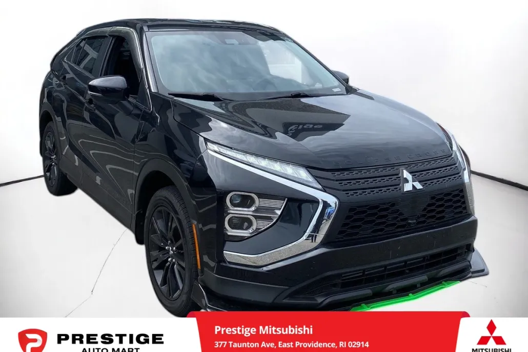 2023 Mitsubishi Eclipse Cross LE photo 1