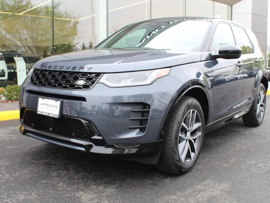 2024 Land Rover Discovery Sport Dynamic SE photo 1