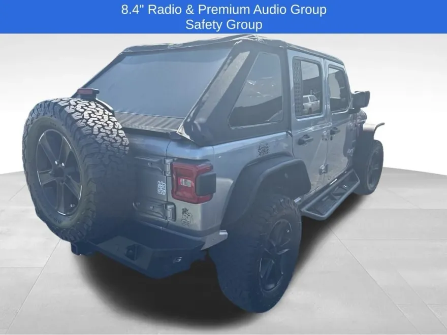 2019 Jeep Wrangler Unlimited Sahara photo 1