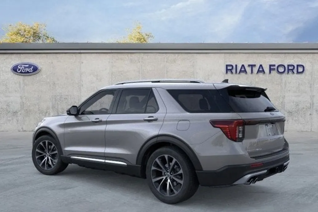 2025 Ford Explorer Platinum photo 1