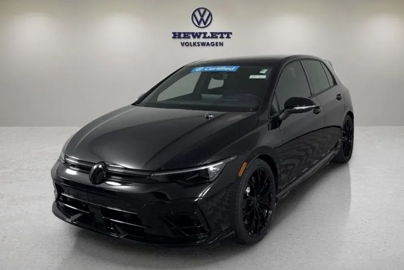 2025 Volkswagen Golf R photo 1