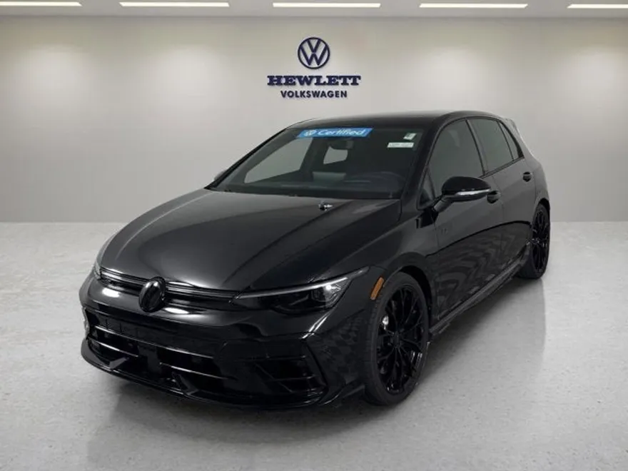 2025 Volkswagen Golf R photo 1