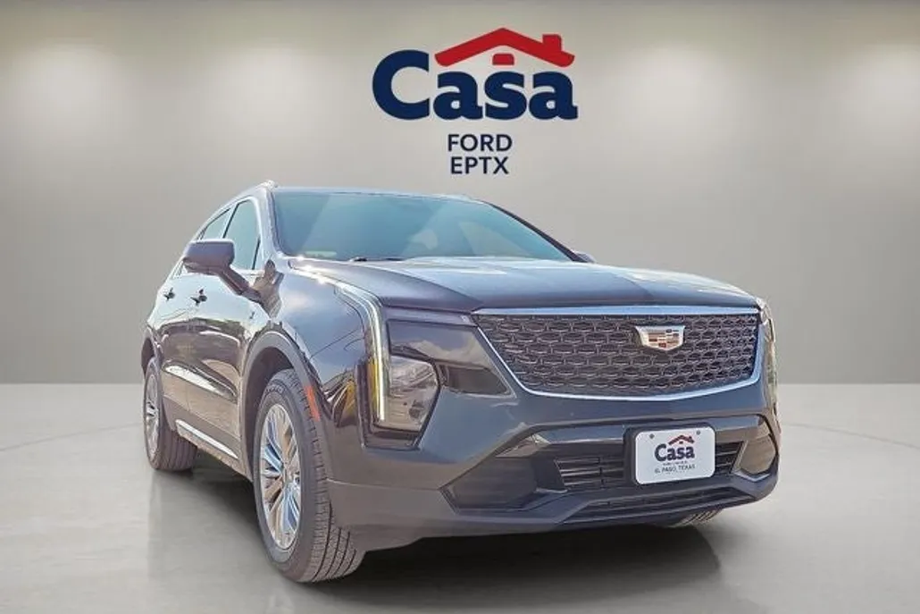 2024 Cadillac XT4 Premium Luxury photo 1